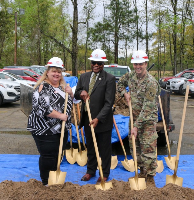 Stakeholders Break Ground on Orangeburg-Berkeley Reach Water Line Project