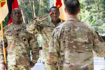 USAG Rheinland-Pfalz HHC welcomes Smith, bids farewell to Montanez at change of command ceremony