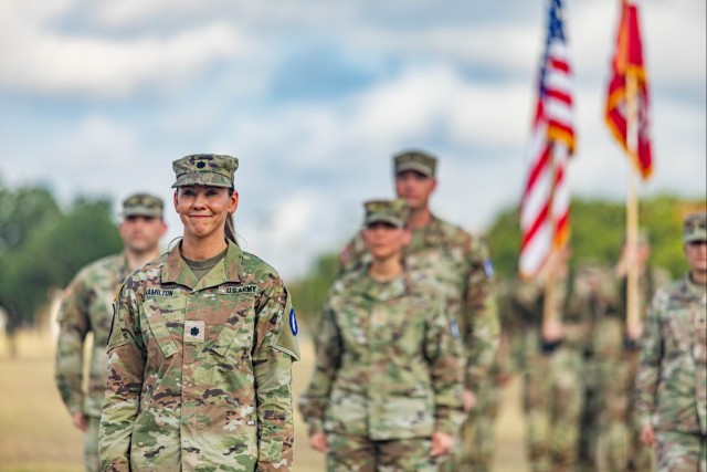 Headquarters and Headquarters Battalion, U.S. Army South welcomes incoming commander