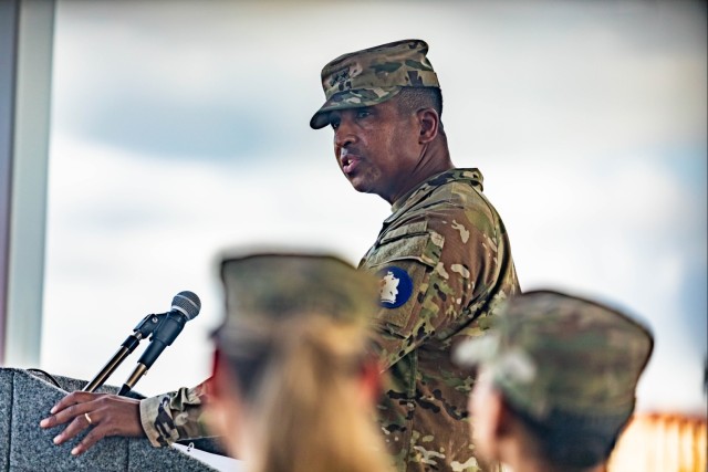 Headquarters and Headquarters Battalion, U.S. Army South welcomes incoming commander