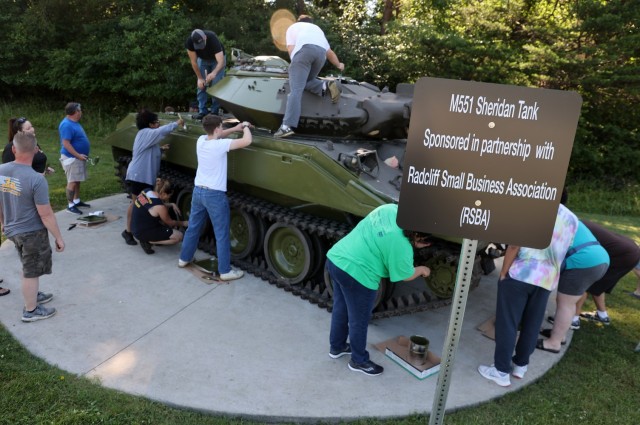 Local Radcliff organization adopts, paints historic Fort Knox tank