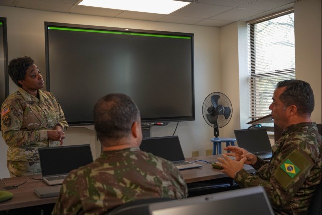 Brazil, U.S. Army public affairs leaders sharpen bilateral communication capabilities