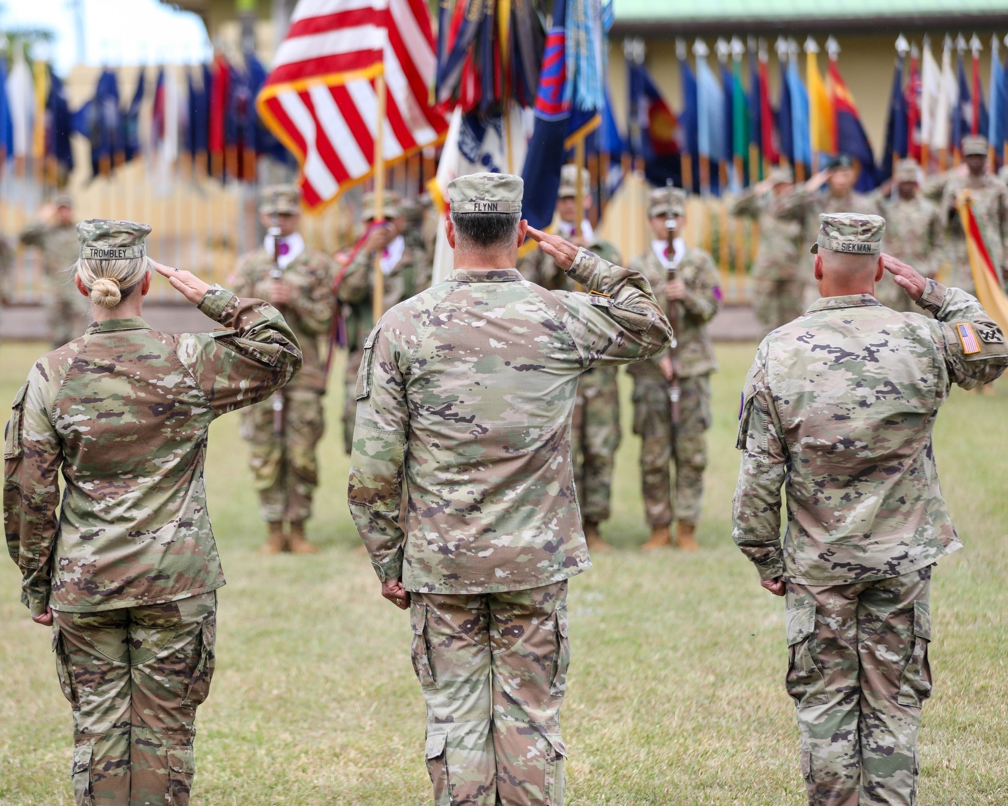 9th Mission Support Command holds a Change of Command Ceremony ...