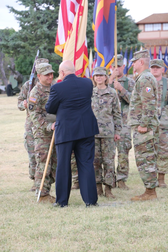 Garrison welcomes new commander