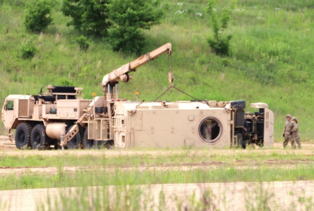 Wisconsin Guard Soldiers build military wrecker operating skills during Fort McCoy training