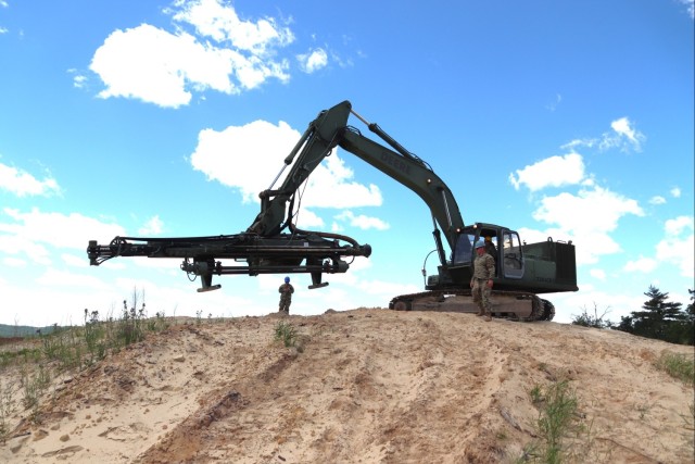 Demo time: Wisconsin Guard’s 106th Engineers conduct quarry blasts supporting Fort McCoy project