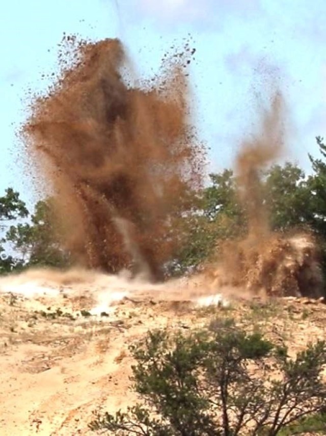 Demo time: Wisconsin Guard’s 106th Engineers conduct quarry blasts supporting Fort McCoy project