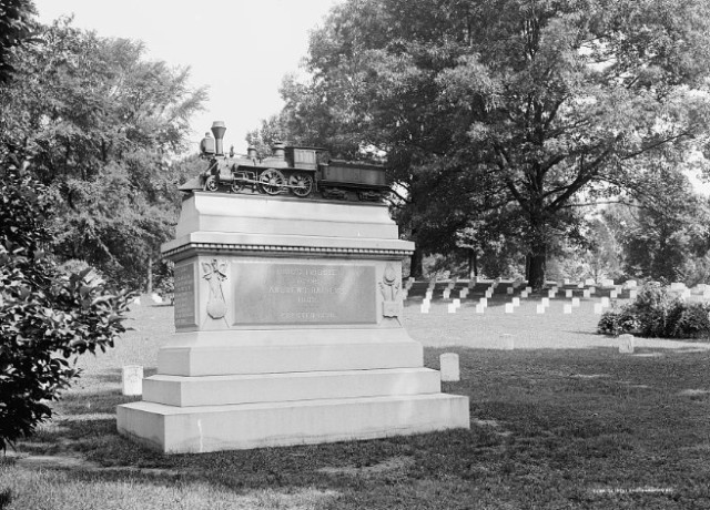 In 1866, after the war, the eight fallen raiders were reburied in a semi-circle at the Chattanooga National Cemetery. On the imposing granite monument, erected in 1891, are the names of 22 of the raiders. The memorial is topped by a bronze...