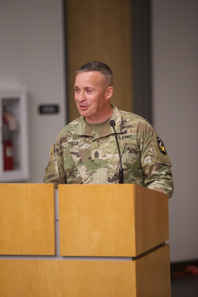 USAMRDC Welcomes New Commanding General, Command Sergeant Major ...