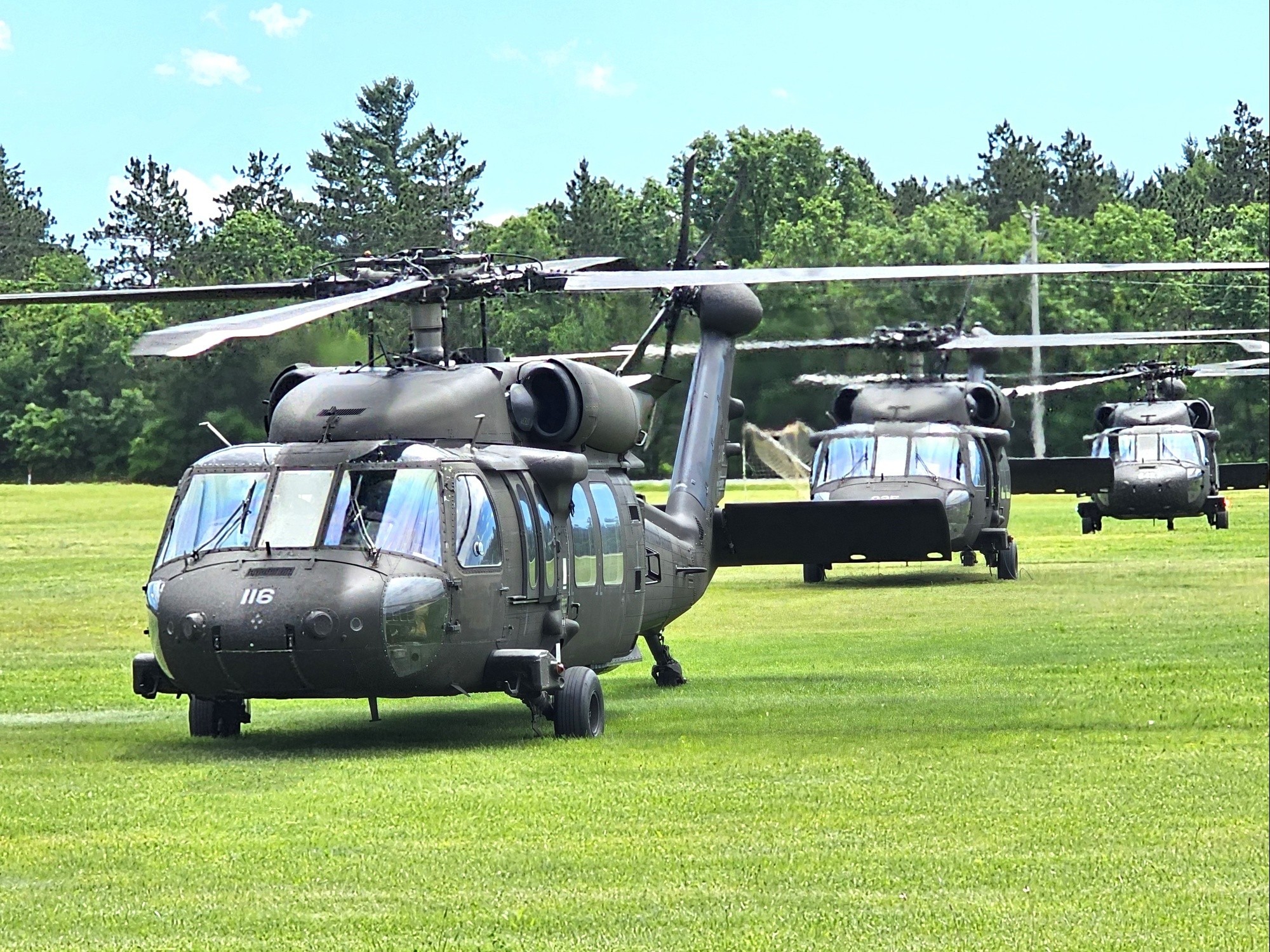 uh60 blackhawk helicopter