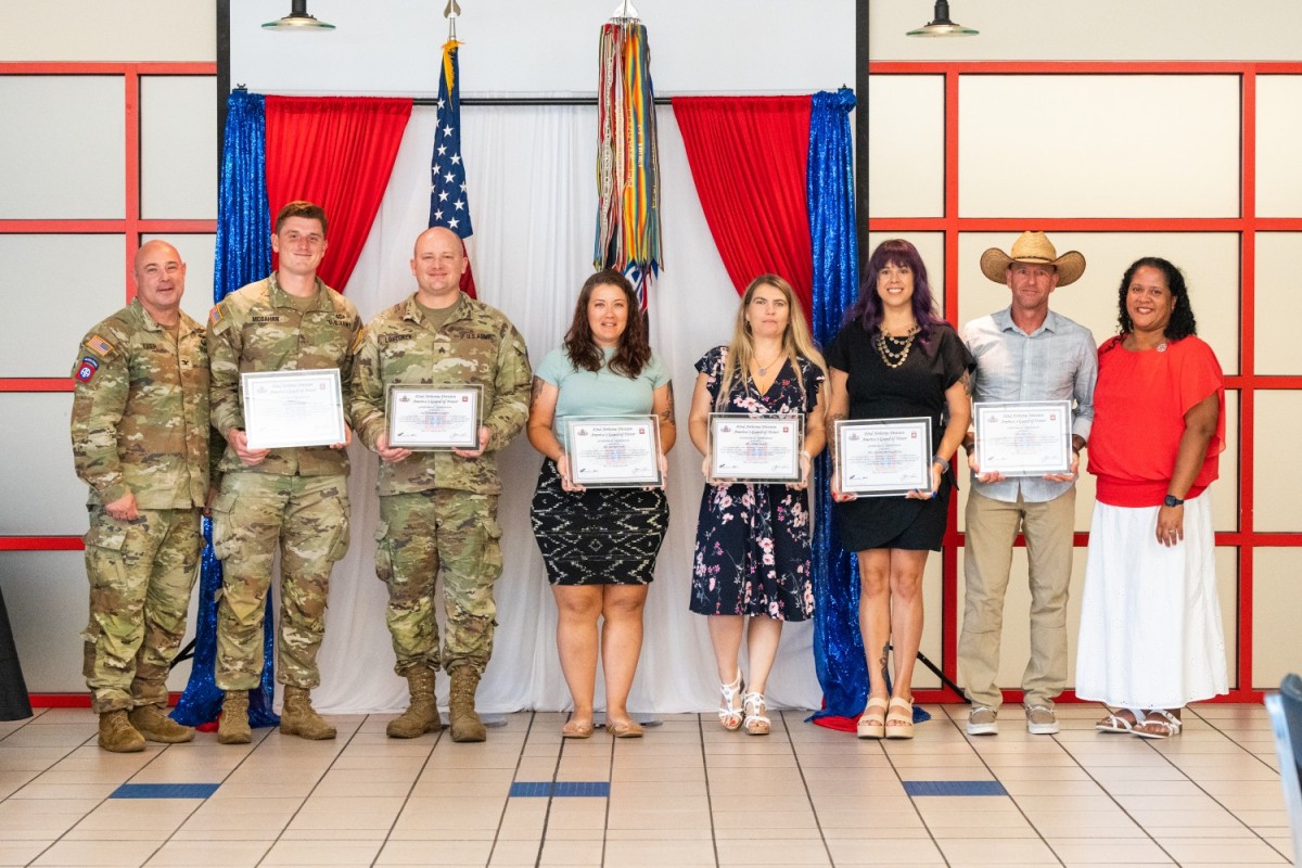 The 82nd Airborne Division recognizes Volunteers of the Quarter ...