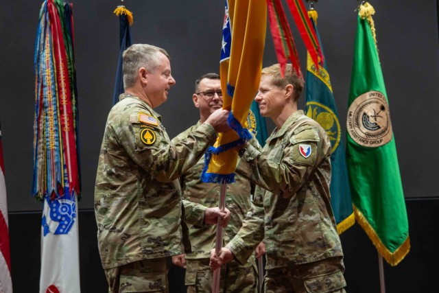 Nicholson relinquishes USASAC command | Article | The United States Army