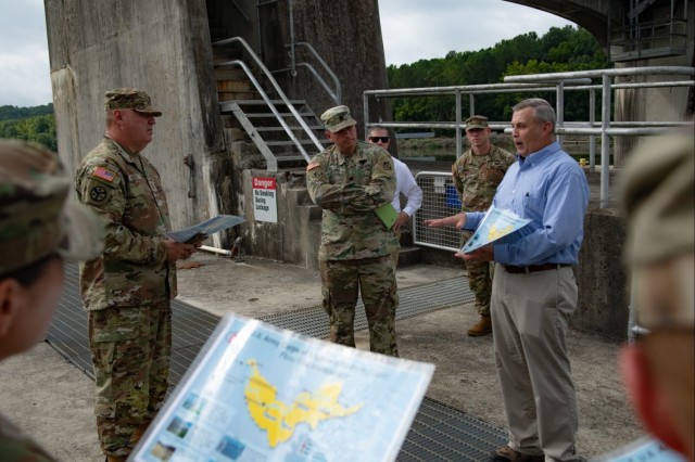 Nashville District hosts Adjutant General for Tennessee at Cheatham Dam