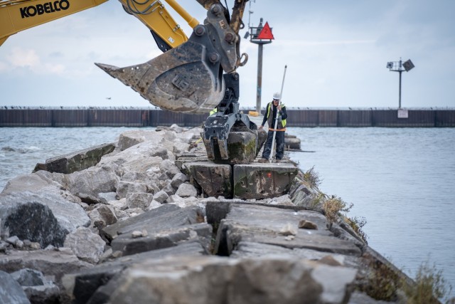 Vermilion Harbor West Pier Repairs