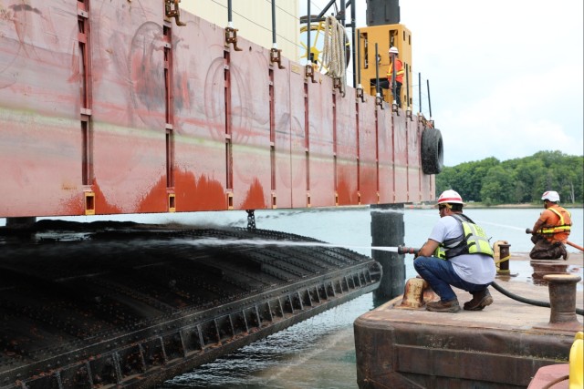 U.S. Army Corps of Engineers removes WWII era gates hidden in St. Marys River