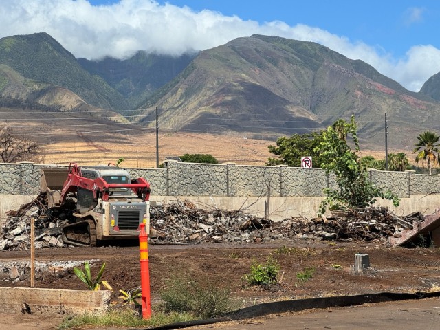 USACE clears rubble from last apartment building in Lahaina