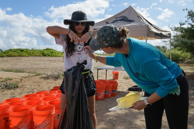 Army and Local Volunteers Unite for Mokule‘ia Beach Clean-Up