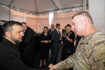 Ukrainian President Zelenskyy tours Scranton Army Ammunition Plant