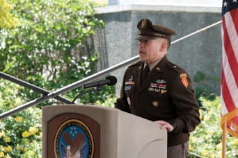 Gold Star Mothers and Families Honored at Punchbowl Ceremony