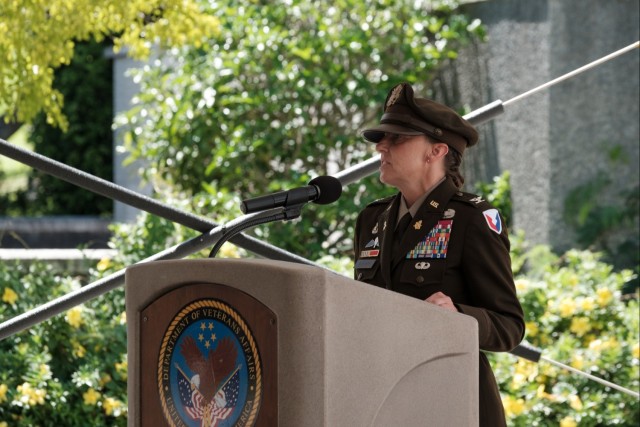 Gold Star Mothers and Families Honored at Punchbowl Ceremony