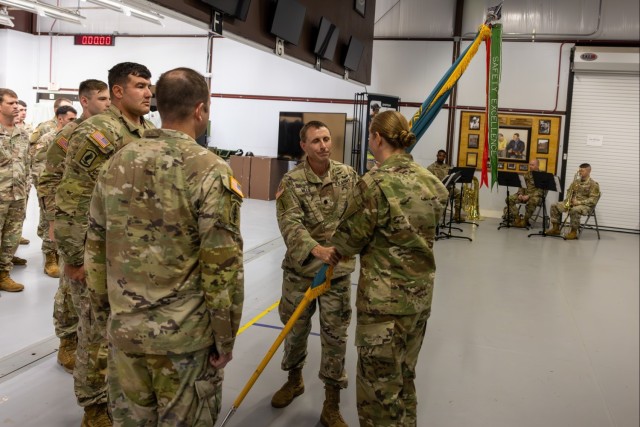 U.S. Army Marksmanship Unit&#39;s Change of Command