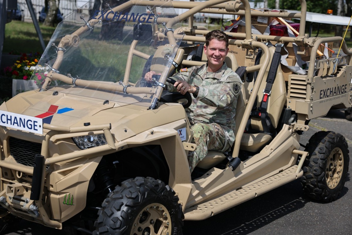 New Exchange Europe/SWA/Africa Commander Gets a Look at Vital