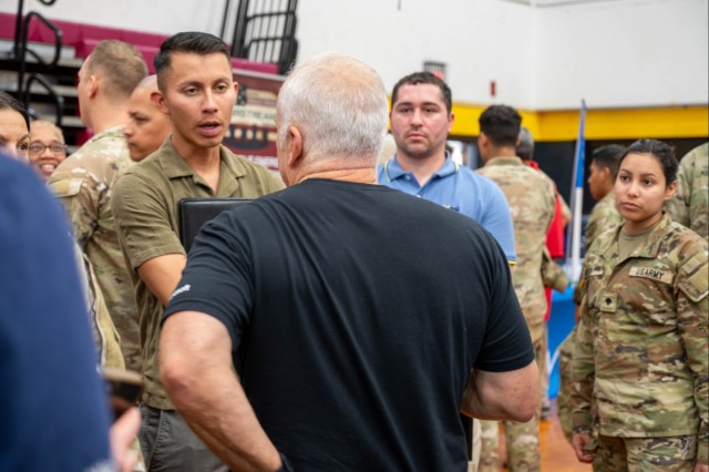 Hiring Our Heroes event draws record attendance at Schofield Barracks