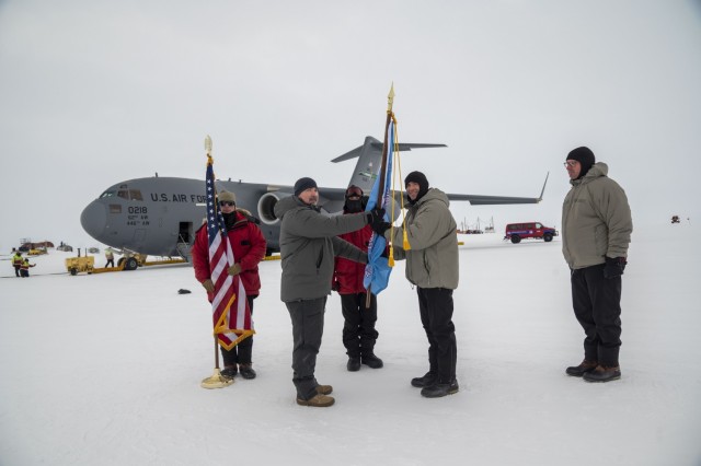 Antarctic Airlift: change of command on the ice