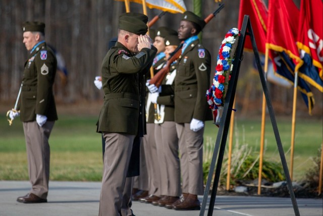 10th Mountain Division Honors Veteran&#39;s Day with Wreath Laying Ceremony