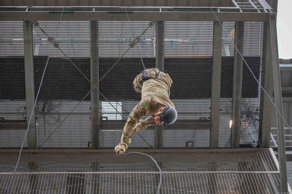 Air Assault Rappel