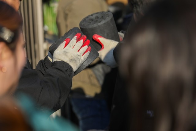 Camp Casey volunteers warm homes during holiday season