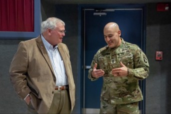 Air Assault Symposium Highlights the Legacy of the 101st Airborne Division and Desert Storm Veterans