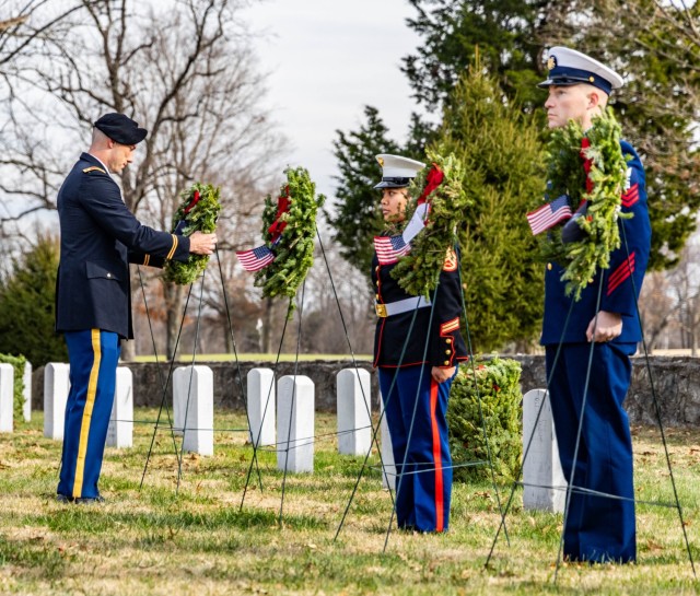 Greater Fort Knox community participates in annual post Wreath Laying ...