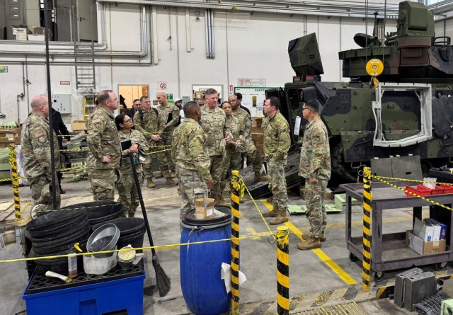 Army Lt. Col. Jonathan​ Neal briefs Maj. Gen. Ronald ​Ragin and Brig. Gen. Andrew Saslav at the APS-2 site