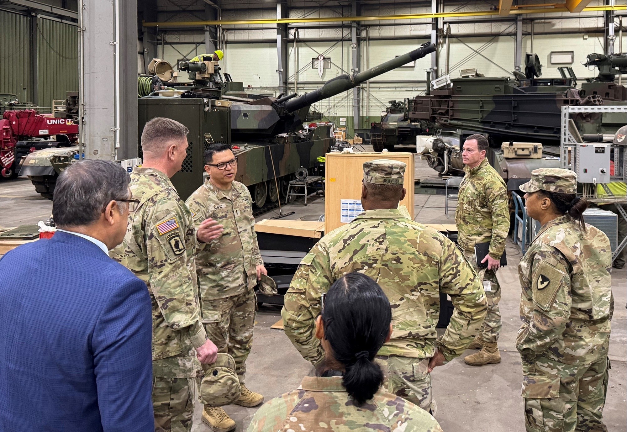 Army’s top sustainer, top operations officer in Europe visit APS-2 site in Mannheim | Article