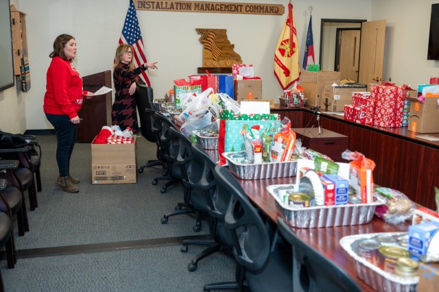 Fort Leonard Wood Garrison Gives Back To Own Through Garrison Gives ...