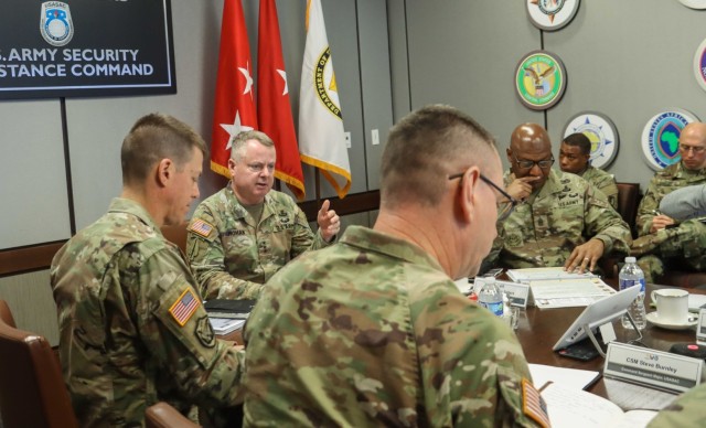 AMC Leadership Visits USASAC | Article | The United States Army