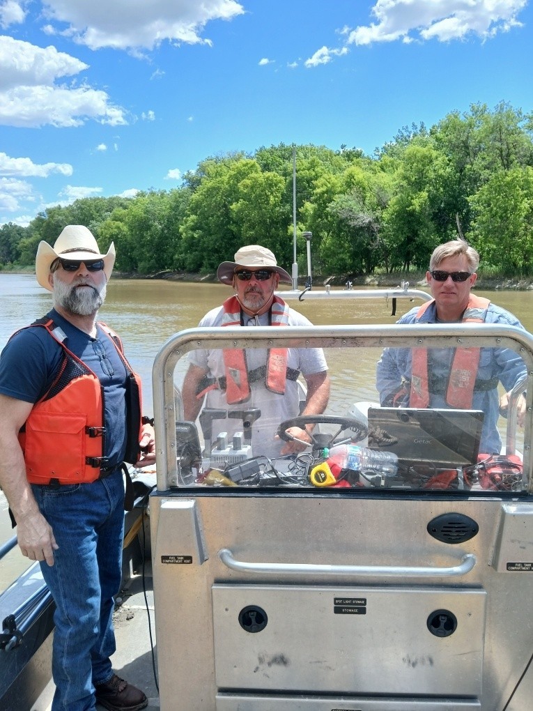 Bathymetric survey conducted on Red River of the North | Article 