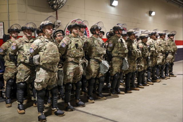 National Guard Bureau leaders meet with Guardsmen supporting 60th Presidential Inauguration