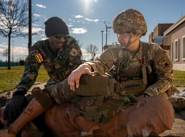 Ghana Armed Forces and U.S. Army medics build partnerships through training