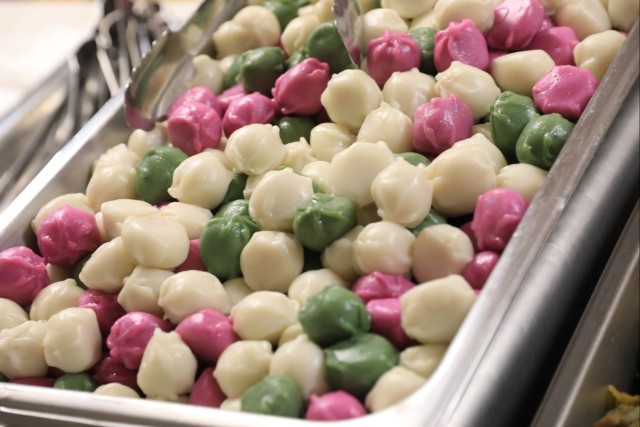 Volunteers prepare heartwarming meal for the Lunar New Year