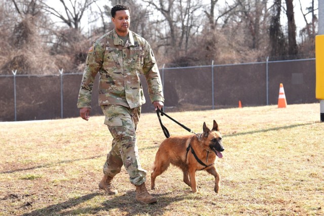 Department of Defense Staff visit 2d MWD Detachment