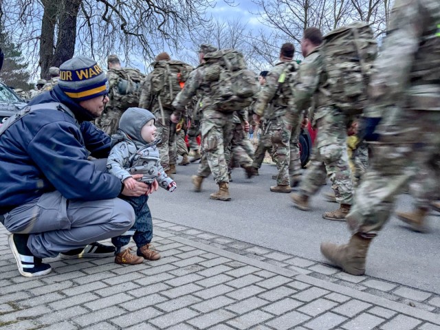 Soldiers honor POWs with 60-mile ‘Long March’ reenactment