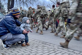 Soldiers honor POWs with 60-mile ‘Long March’ 80th Anniversary