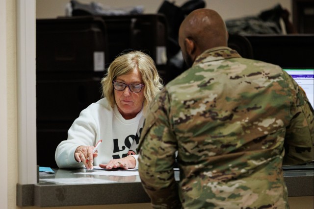 2-20th FAR Soldiers Participate in Army&#39;s New R2O Initiative