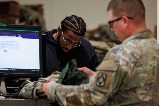 2-20th FAR Soldiers Participate in Army&#39;s New R2O Initiative