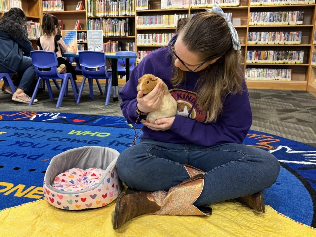 Guinea pig brings joy to JBLM’s junior readers