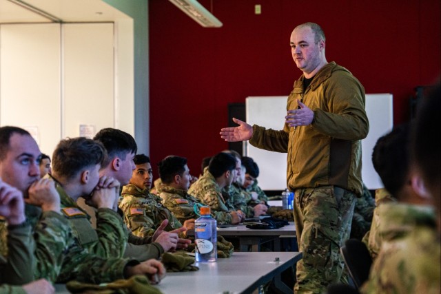 10th Mountain Division, Canadian Army Soldiers prepare for Arctic Forge 25