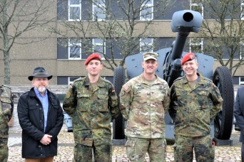 USAG Rheinland-Pfalz strengthens ties with the Bundeswehr Artillery School