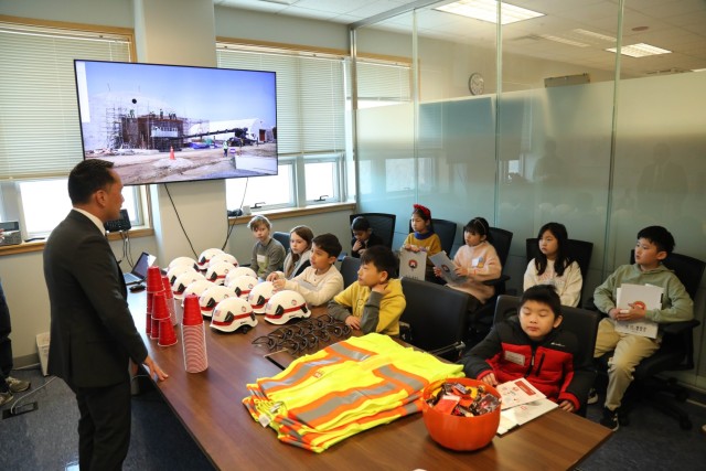 USACE FED employee with children